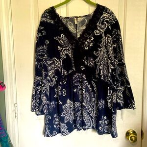 Cato long sleeve flowy top